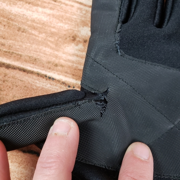 Womens Serius All Weather Gloves - Picture 5 of 11